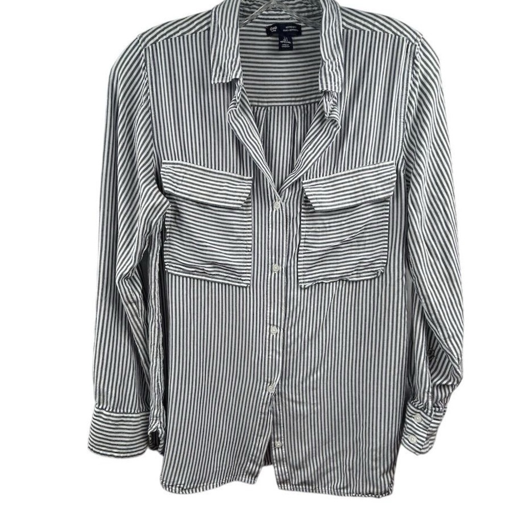 Gap Women's Striped Boyfriend Fit Button-Up Shirt Size S blue/white striped‎